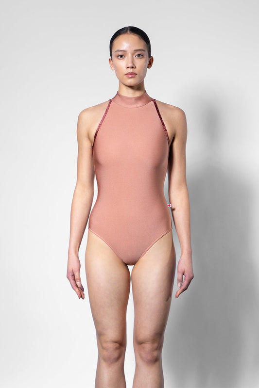 Noe leotard in N-Rosewood body color with CV-Garnet trim color