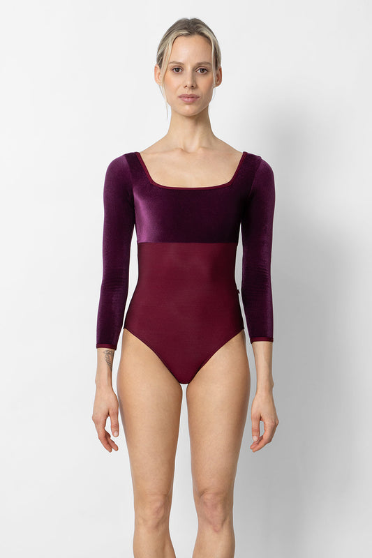 Marieke leotard in N-Burgundy body color with V-Roxy top color, 3Q Sleeves and N-Burgundy trim color