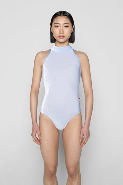 Noe leotard in V-Serenade body color with N-Moontide trim color