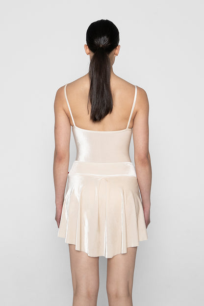 Isabelle short skirt in V-Buttermilk