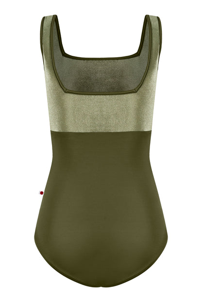 Marieke leotard in T-Jungle body & trim color with V-Safari top color