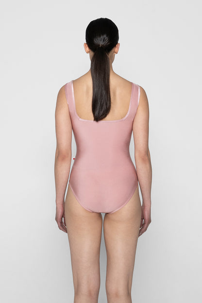 Marieke leotard in N-Antique Rose body color with V-Dreamy trim color