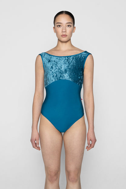 Sofiane leotard in N-Ottanio body & trim color with CV-Juniper top color