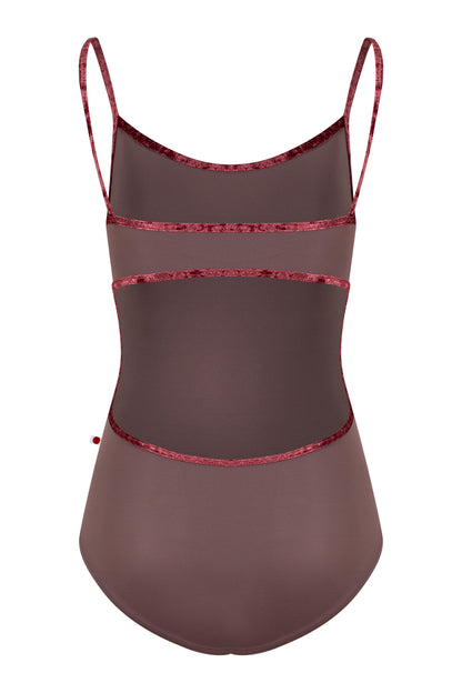 Kiki leotard in T-Phantom body color with CV-Garnet trim color