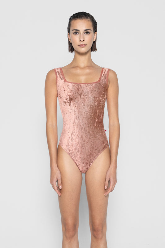 Marieke leotard in CV-Pecan body color with N-Rosewood trim color